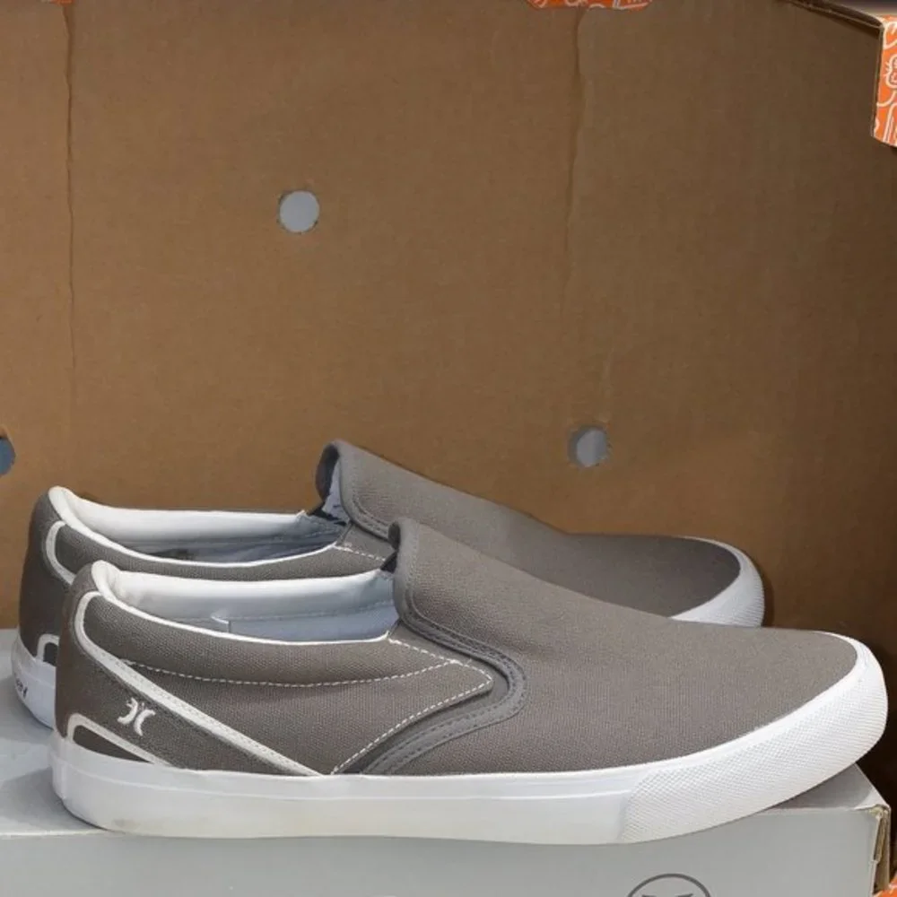 Hurley Men's Arlo Slip on 2 Sneaker Grey‎
